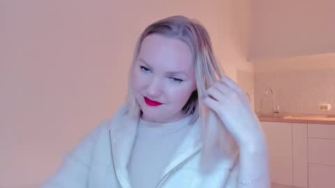 Snapshot of rock__baby chatting on 12.07.24 rock__baby online show from 12.07.24