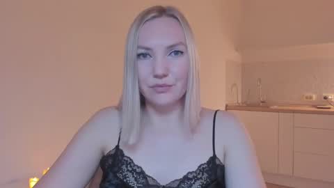 Snapshot of rock__baby chatting on 12.31.24 rock__baby online show from 12.31.24