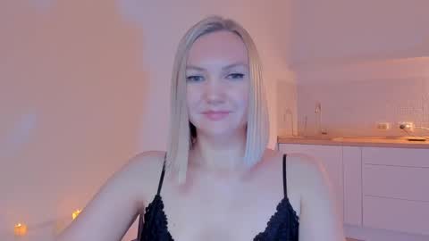 Snapshot of rock__baby chatting on 01.11.25 rock__baby online show from 01.11.25