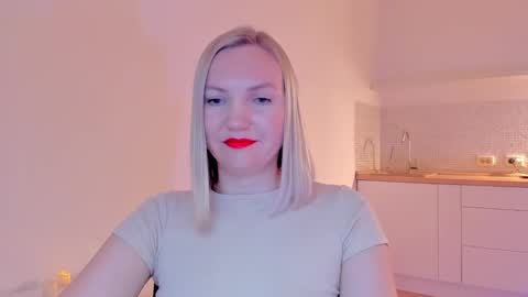 Snapshot of rock__baby chatting on 01.18.25 rock__baby online show from 01.18.25