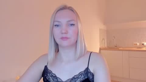 Snapshot of rock__baby chatting on 01.23.25 rock__baby online show from 01.23.25