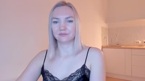 Snapshot of rock__baby chatting on 02.08.25 rock__baby online show from 02.08.25