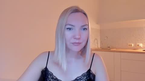 Snapshot of rock__baby chatting on 02.11.25 rock__baby online show from 02.11.25