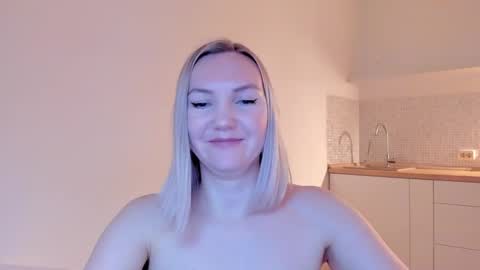 Snapshot of rock__baby chatting on 02.16.25 rock__baby online show from 02.16.25