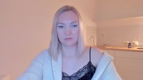 Snapshot of rock__baby chatting on 03.01.25 rock__baby online show from 03.01.25