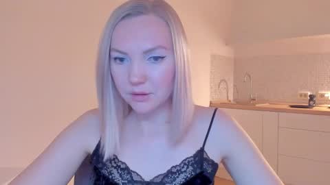 Snapshot of rock__baby chatting on 03.02.25 rock__baby online show from 03.02.25