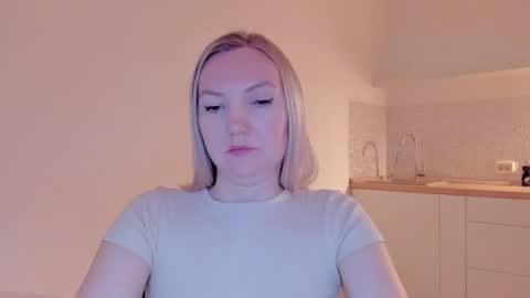 Snapshot of rock__baby chatting on 03.06.25 rock__baby online show from 03.06.25