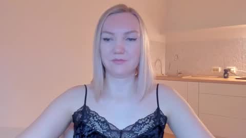 Snapshot of rock__baby chatting on 03.06.25 rock__baby online show from 03.06.25