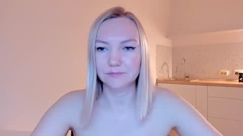 Snapshot of rock__baby chatting on 03.08.25 rock__baby online show from 03.08.25