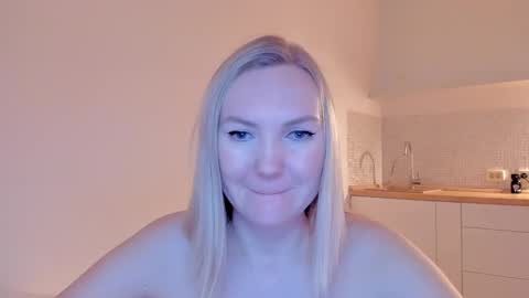 Snapshot of rock__baby chatting on 03.09.25 rock__baby online show from 03.09.25