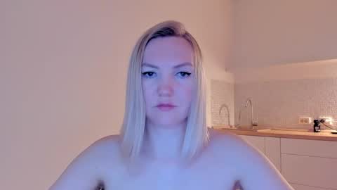 Snapshot of rock__baby chatting on 03.11.25 rock__baby online show from 03.11.25