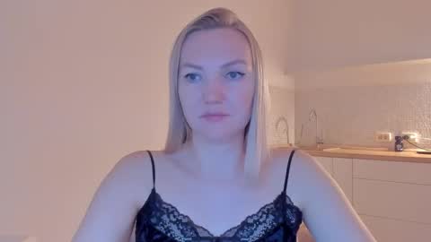 Snapshot of rock__baby chatting on 03.11.25 rock__baby online show from 03.11.25