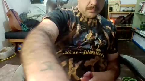 Snapshot of rockinoutwithmycokout chatting on 10.20.25 rockinoutwithmycokout online show from 10.20.25