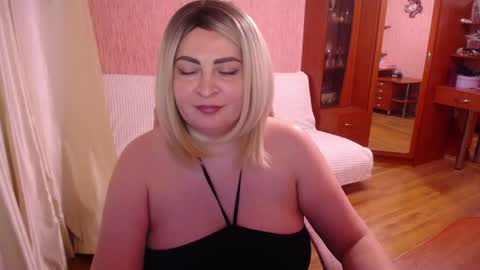 Snapshot of rocknlinxx chatting on 07.19.26 Rocknlinxx online show from 07.19.26