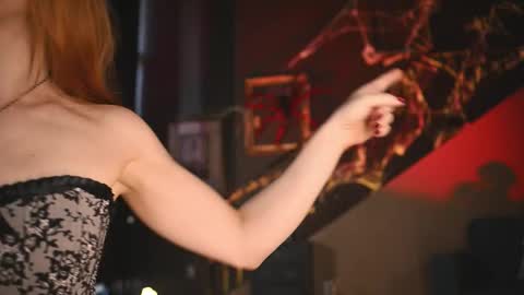 Snapshot of rocknrose chatting on 10.10.25 RocknRose online show from 10.10.25