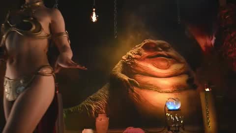 Snapshot of rocknrose chatting on 10.31.25 RocknRose online show from 10.31.25