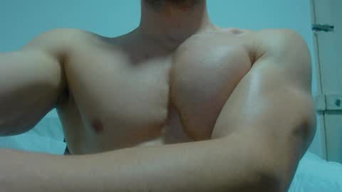 Snapshot of rocky_muscle chatting on 05.18.26 rocky muscle online show from 05.18.26