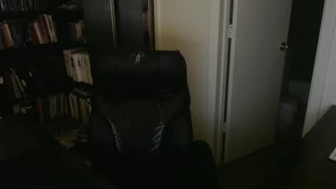 Snapshot of rockydanger chatting on 10.09.25 rockydanger online show from 10.09.25