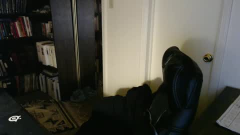 Snapshot of rockydanger chatting on 11.12.25 rockydanger online show from 11.12.25