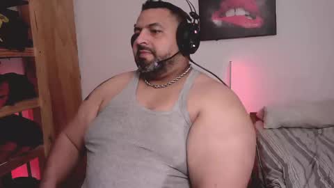 Snapshot of rodrixxx54 chatting on 10.12.25 rodrixxx54 online show from 10.12.25