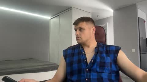 roguetitan6 online show from 11.09.25