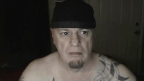 Snapshot of roinaz chatting on 12.11.24 roinaz online show from 12.11.24