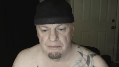 Snapshot of roinaz chatting on 12.11.24 roinaz online show from 12.11.24