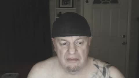 Snapshot of roinaz chatting on 12.29.24 roinaz online show from 12.29.24