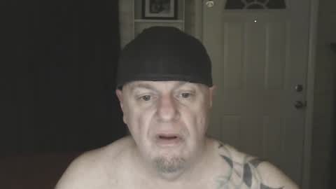 Snapshot of roinaz chatting on 12.29.24 roinaz online show from 12.29.24