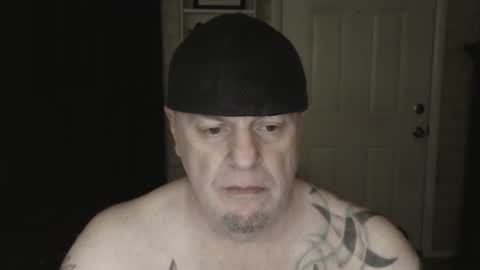 Snapshot of roinaz chatting on 01.01.25 roinaz online show from 01.01.25