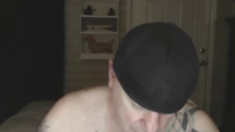 Snapshot of roinaz chatting on 01.25.25 roinaz online show from 01.25.25