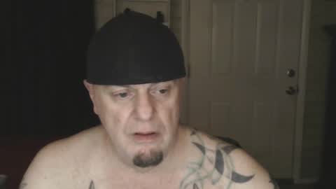 Snapshot of roinaz chatting on 01.26.25 roinaz online show from 01.26.25