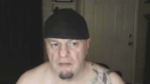 Snapshot of roinaz chatting on 01.27.25 roinaz online show from 01.27.25