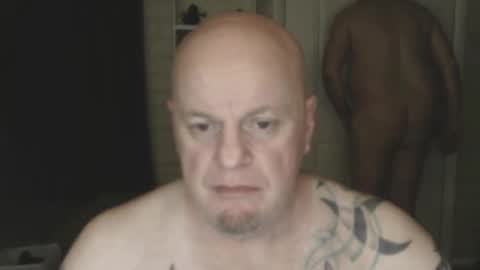 Snapshot of roinaz chatting on 02.09.25 roinaz online show from 02.09.25