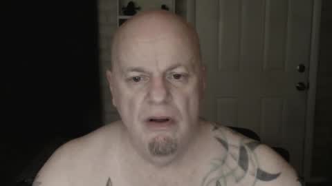 Snapshot of roinaz chatting on 02.20.25 roinaz online show from 02.20.25