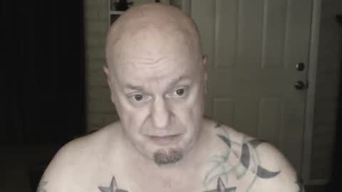 Snapshot of roinaz chatting on 02.27.25 roinaz online show from 02.27.25