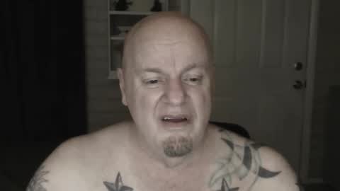 Snapshot of roinaz chatting on 03.01.25 roinaz online show from 03.01.25