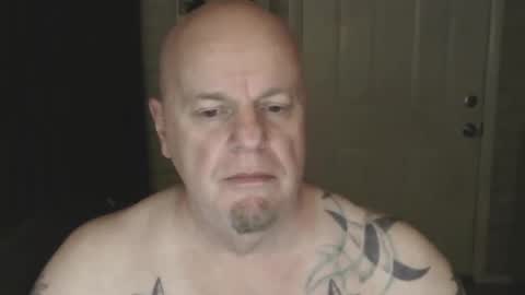 Snapshot of roinaz chatting on 03.06.25 roinaz online show from 03.06.25