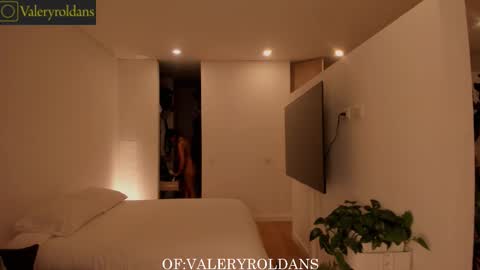 Valery Roldans online show from 11.27.25