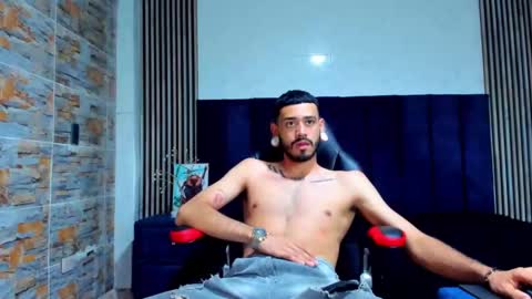 Snapshot of rolo_martinez chatting on 10.27.25 rolo martinez online show from 10.27.25