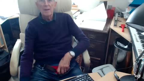 Snapshot of rolydawe chatting on 09.11.25 rolydawe online show from 09.11.25