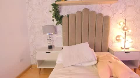 Snapshot of roma_love_ chatting on 12.06.24 online show from 12.06.24