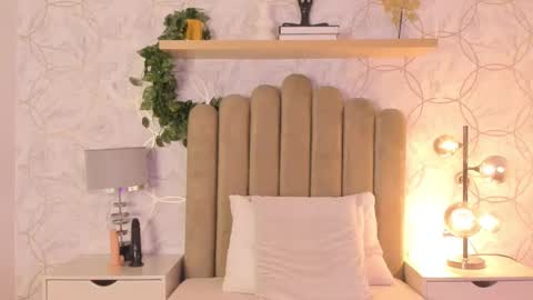 Snapshot of roma_love_ chatting on 12.08.24 online show from 12.08.24