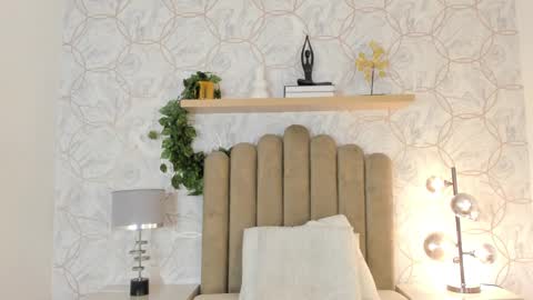 Snapshot of roma_love_ chatting on 01.11.25 online show from 01.11.25