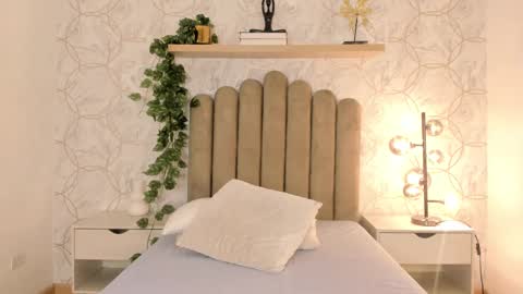 Snapshot of roma_love_ chatting on 02.27.25 online show from 02.27.25