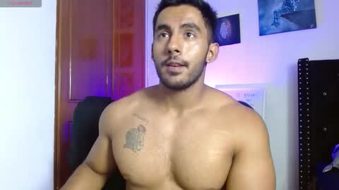 Snapshot of romanpearce_ chatting on 09.13.25 Roman online show from 09.13.25