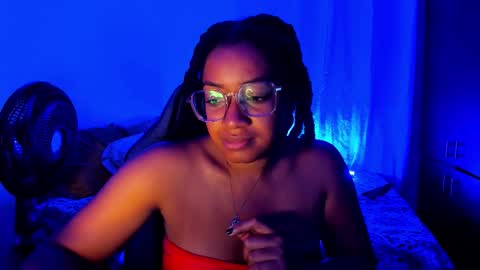 Snapshot of romantic_stargirl chatting on 10.31.25 Is A Belle online show from 10.31.25