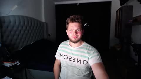 Snapshot of romantic_twunk chatting on 10.01.25 romantic_twunk online show from 10.01.25