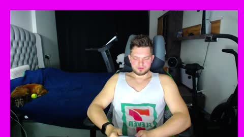 Snapshot of romantic_twunk chatting on 10.05.25 romantic_twunk online show from 10.05.25