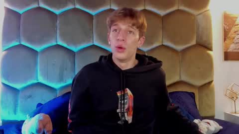 Snapshot of romeo_ricci1 chatting on 12.22.24 Romeo Ricci online show from 12.22.24